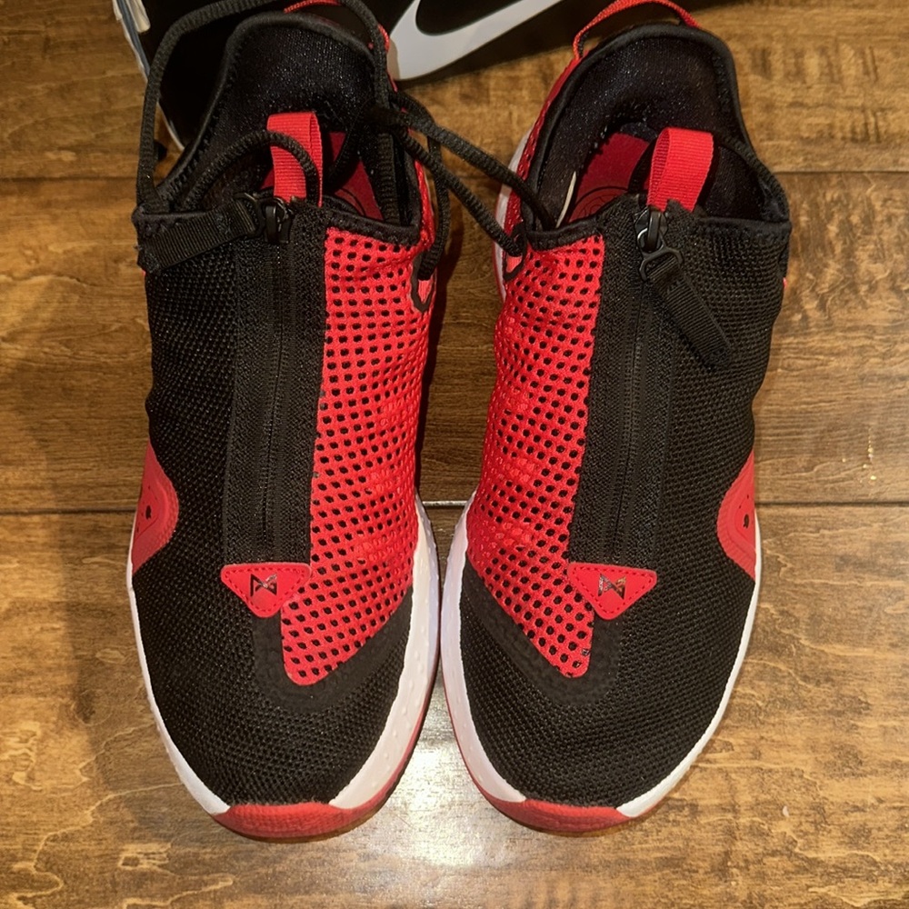 Paul George Sneaker